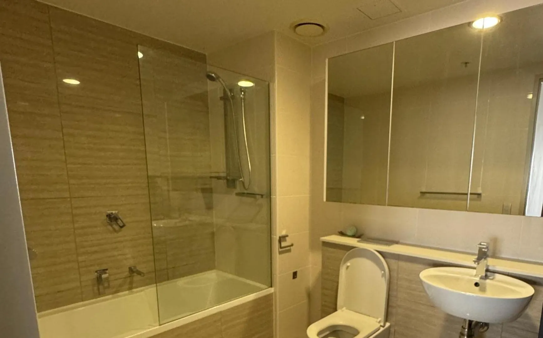 Homestay Private Room And Bathroom In A Shared Accommodation Brisbane